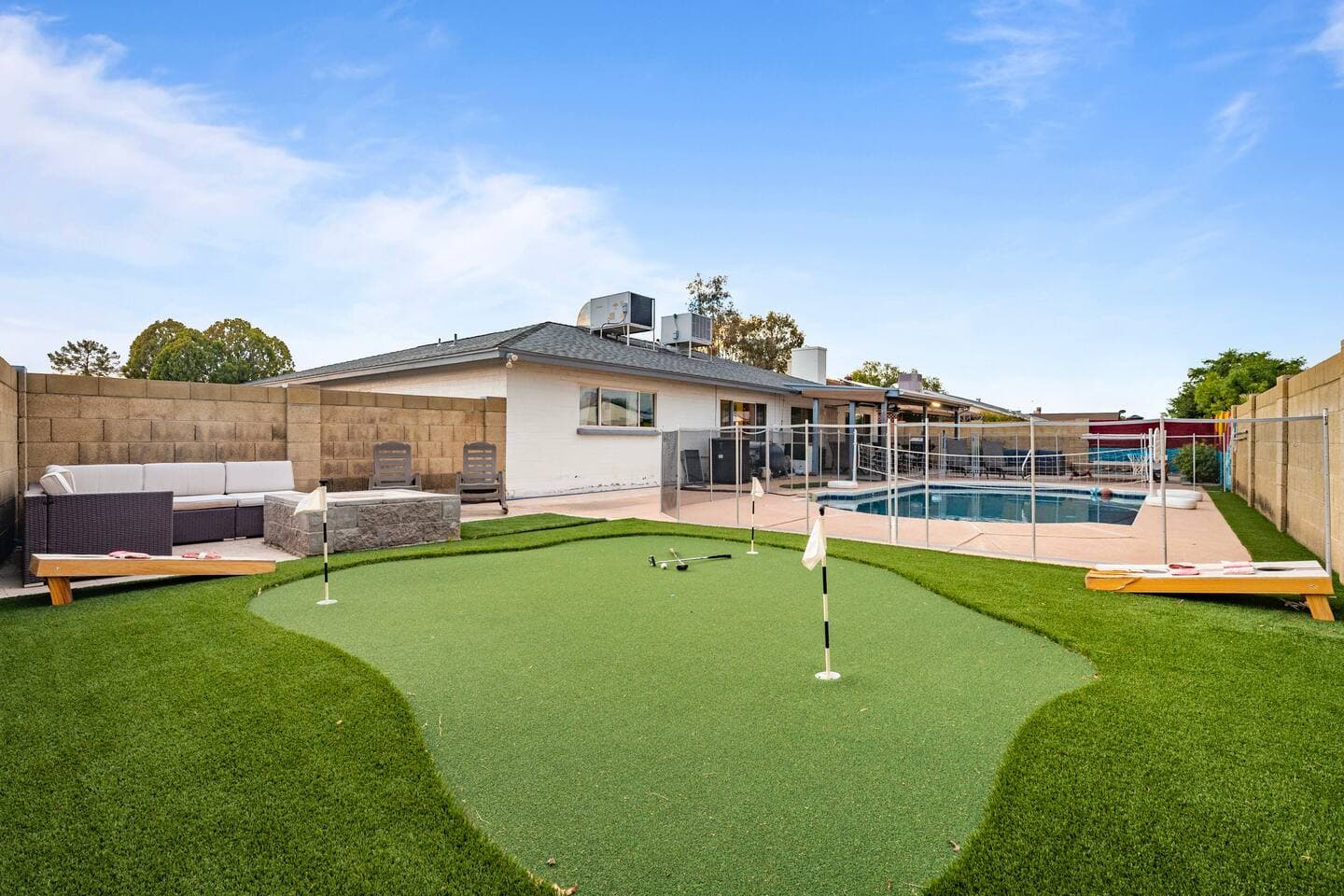 Putt & Grill: From mini-golf challenges on our putting green to sizzling BBQs in the outdoor eating area, every moment is a memory in the making.